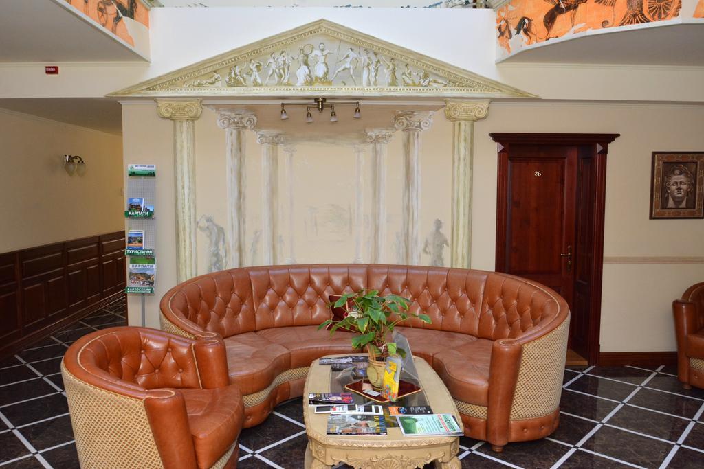 Atrium Hotel Iwano-Frankiwsk Exterior foto