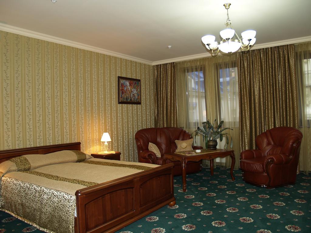 Atrium Hotel Iwano-Frankiwsk Exterior foto