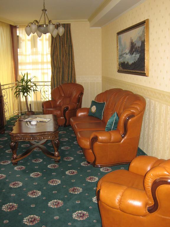 Atrium Hotel Iwano-Frankiwsk Zimmer foto
