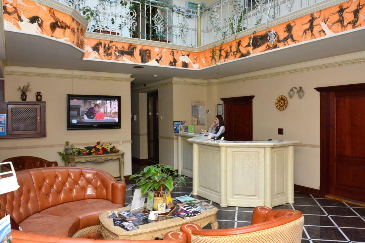Atrium Hotel Iwano-Frankiwsk Exterior foto